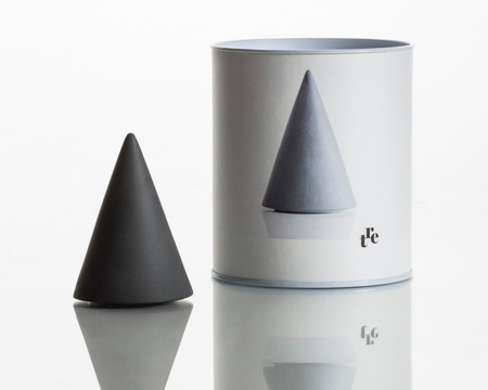 Pfefferstreuer aus hochwertigem, mattem Porzellan Cone, tre produkt